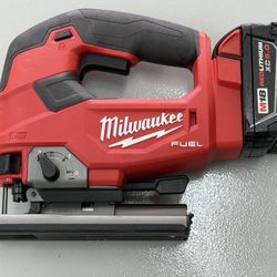 Milwaukee 2737-20 M18 FUEL D-Handle Jig Saw w/ 5Ah Battery