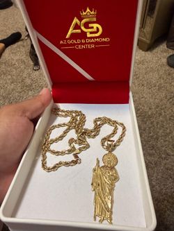 Chain with pendant