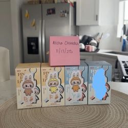 pin for love vinyl plush pendant labubus - B F Y 