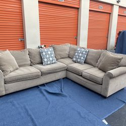 Brown Sectional, With Pull-Out Bed - Delivery Available 🛻 