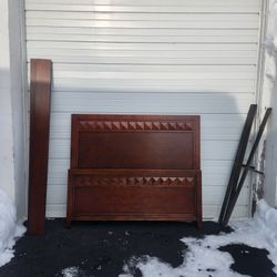 Charming Modern Queen Bed 