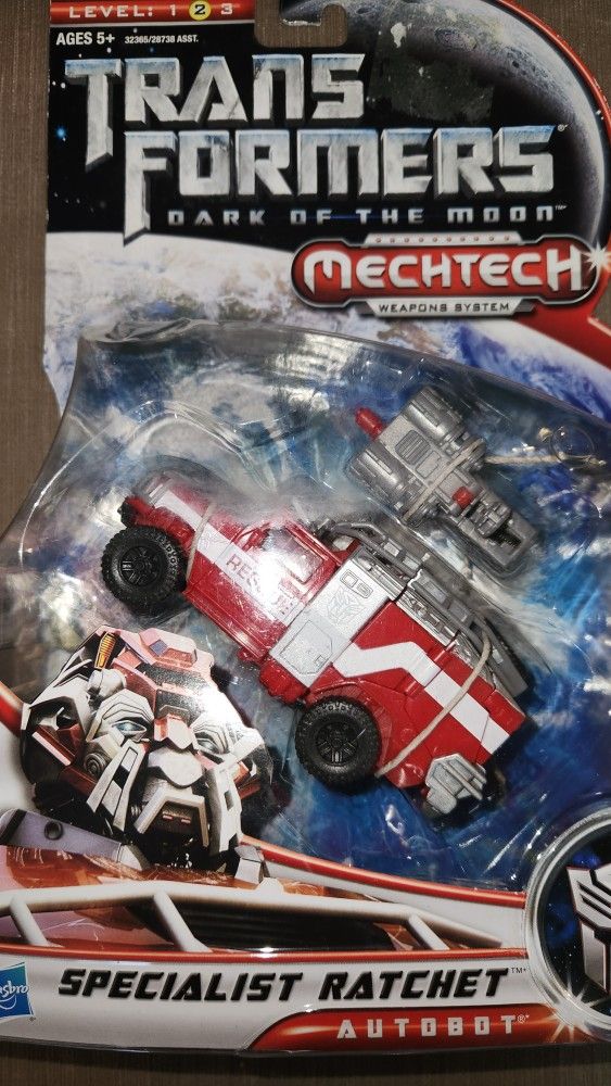 2011 Transformers DOTM Specialist Ratchet
