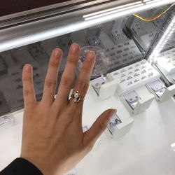 14kt Yellow Gold Thin Twist Style Ring 