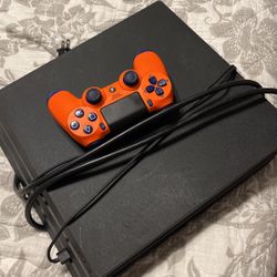 PlayStation 4 Pro   Hdmi/controller With Charger