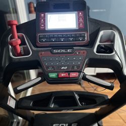 Sole F80 Treadmill