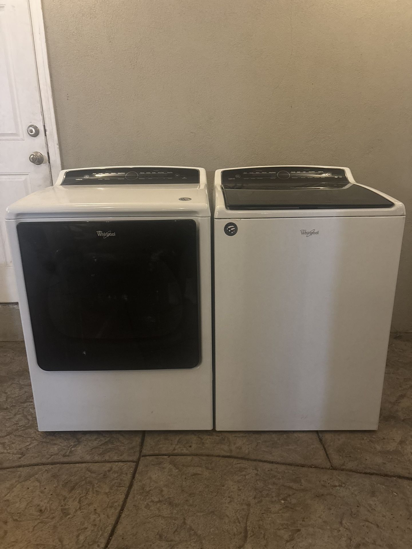 💥💥Whirlpool Too Load Washer And Gas Dryer 💥💥