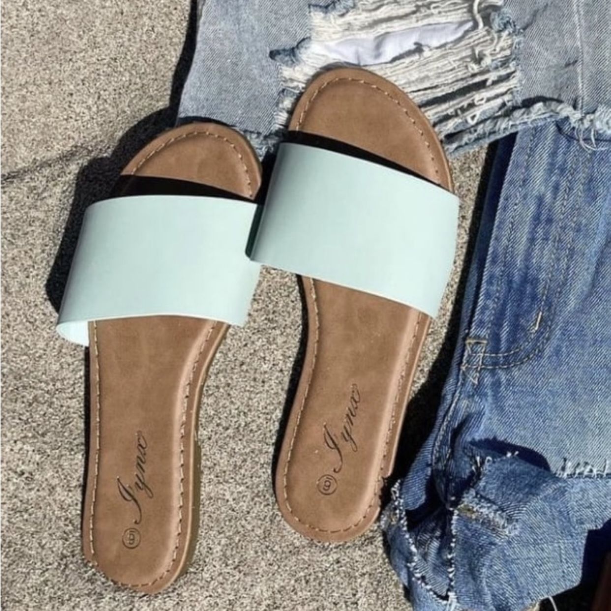 WOMENS MINT BLUE SLIP ON SANDALS SIZE 11