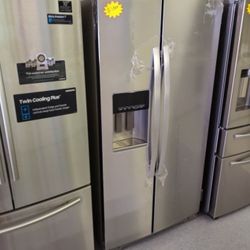 WHIRLPOOL SIDE BY SIDE REFRIGERATOR OPEN BOX ITEM