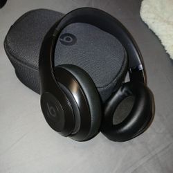 BEATS STUDIO PRO