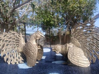 Vintage pair of Mid size Brass Fighting Roosters