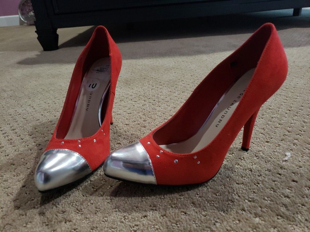 Size 9.5/10 Red Heels