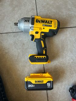 DEWALT 20v BRUSHLESS
