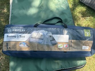 MAGELLAN OUTDOOR BASTROP CAMPING TENT FOR 5 PERSONS IN GOOD CONDITION