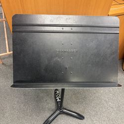 4 Manhassett Stands For Sale 