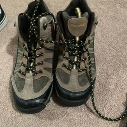 Boys Hiking Boots Size 5.5 