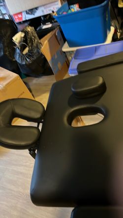Black Portable Massage Table with Accessories