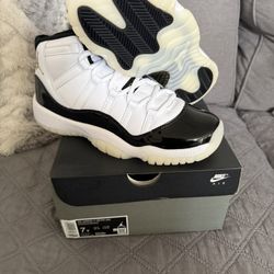 Air Jordan 11 Retro 7y
