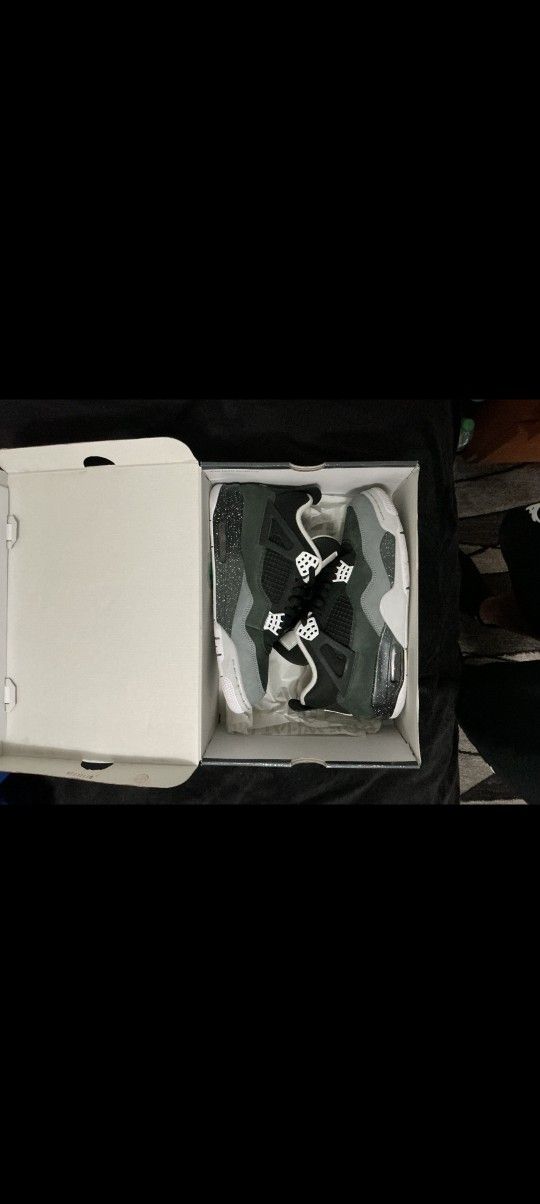 Air Jordan 4 Retro