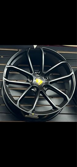 Porsche Cayenne new 22” rims new tires set