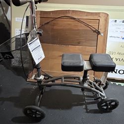 Steerable Knee Walker