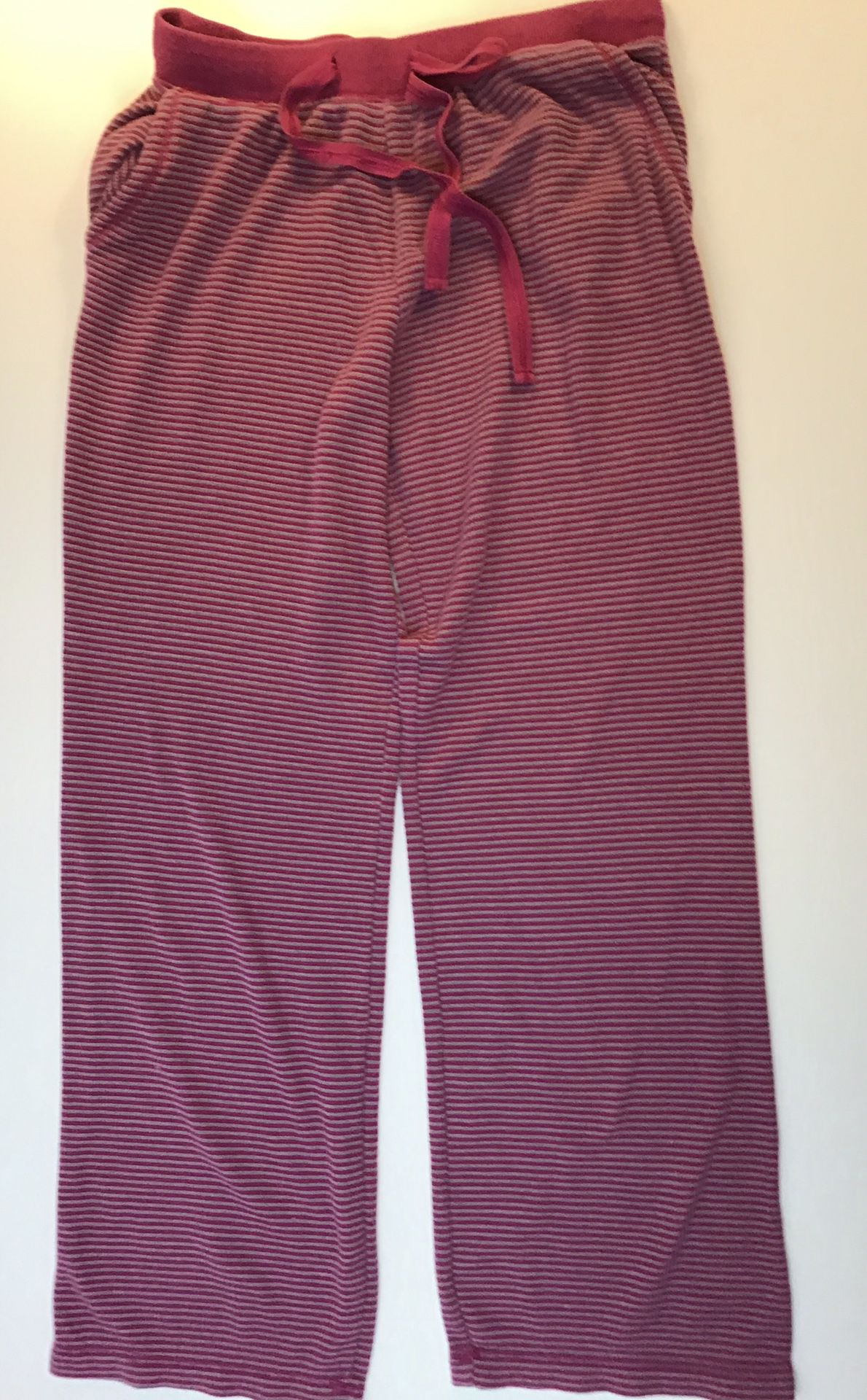 Women’s striped pajama bottoms grey & raspberry color with pockets size M