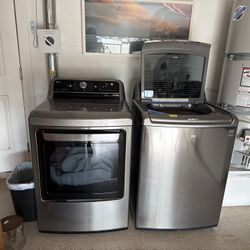 LG Washer/Dryer Combo 