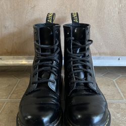 Dr Marten Boots