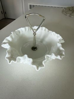 Vintage fenton Milk Glass Ruffled Candy Dish