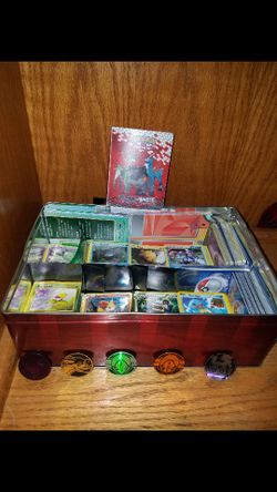 Pokemon sleeves, sleeve album, play mats, chips