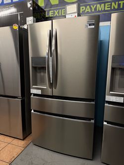 Frigidaire Gallery 36β 26.3 Cu. Ft. 4 Door French Door Standard Depth Refrigerator