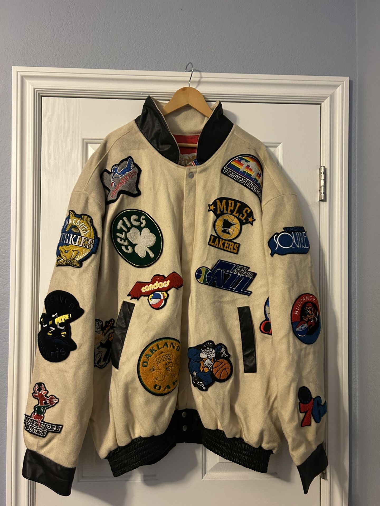 VTG 90’S JEFF HAMILTON NBA OLD SCHOOL LOGO CREAM WOOL...
