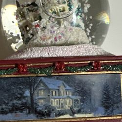 Thomas Kinkade  Wonderland Express Snow Globe 