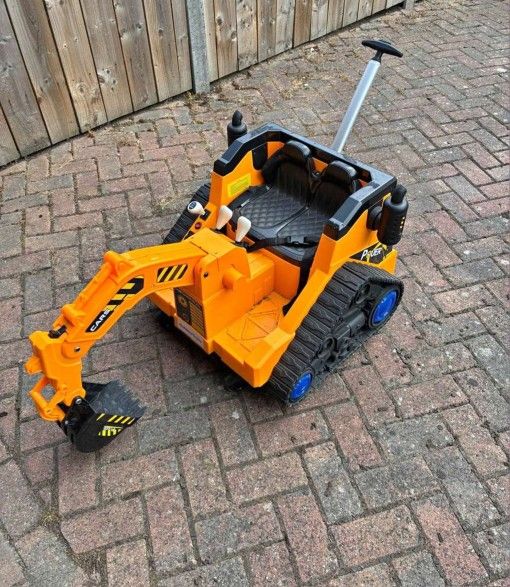 Electric toy digger