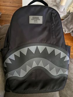 Spray ground bagpack