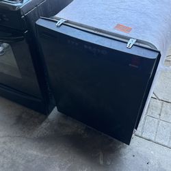 Kenmore Stove And Dryer
