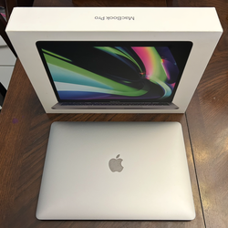 13 inch MacBook Pro 💻 Touchbar i7 - 16gb ram - 512gb SSD