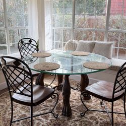Dinning Table With 4 Chairs 