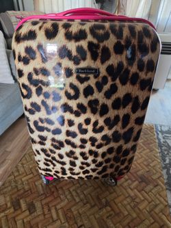 Hard cover suitcase