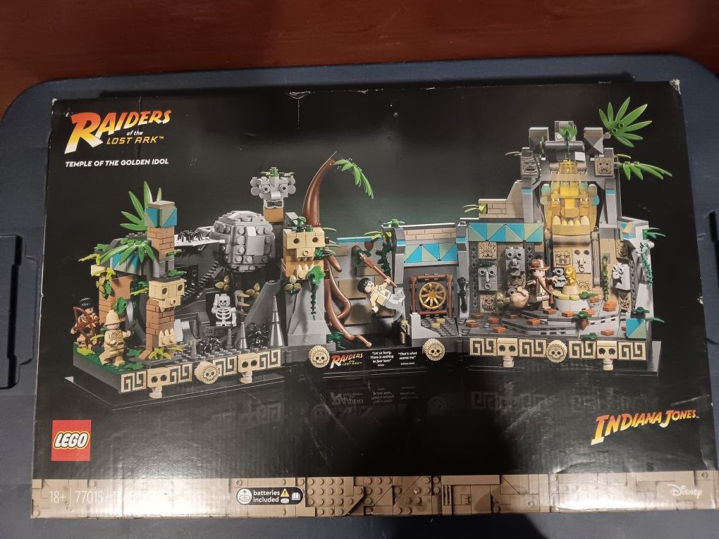Raiders Of The Lost Ark TEMPLE OF THE GOLDEN IDOL 77015 Lego New
