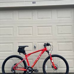 GT Men’s Ricochet Sport 27.5” Mountain Bike – Medium Frame - Bicycle