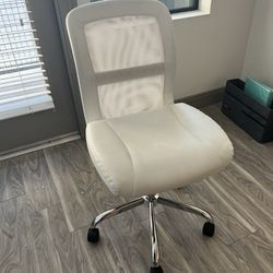 White Office Chair MUST GO
