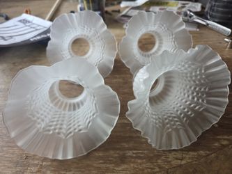 Vintage Set Of 4 Frosted Glass Ruffled Lamp Shades Rare Item