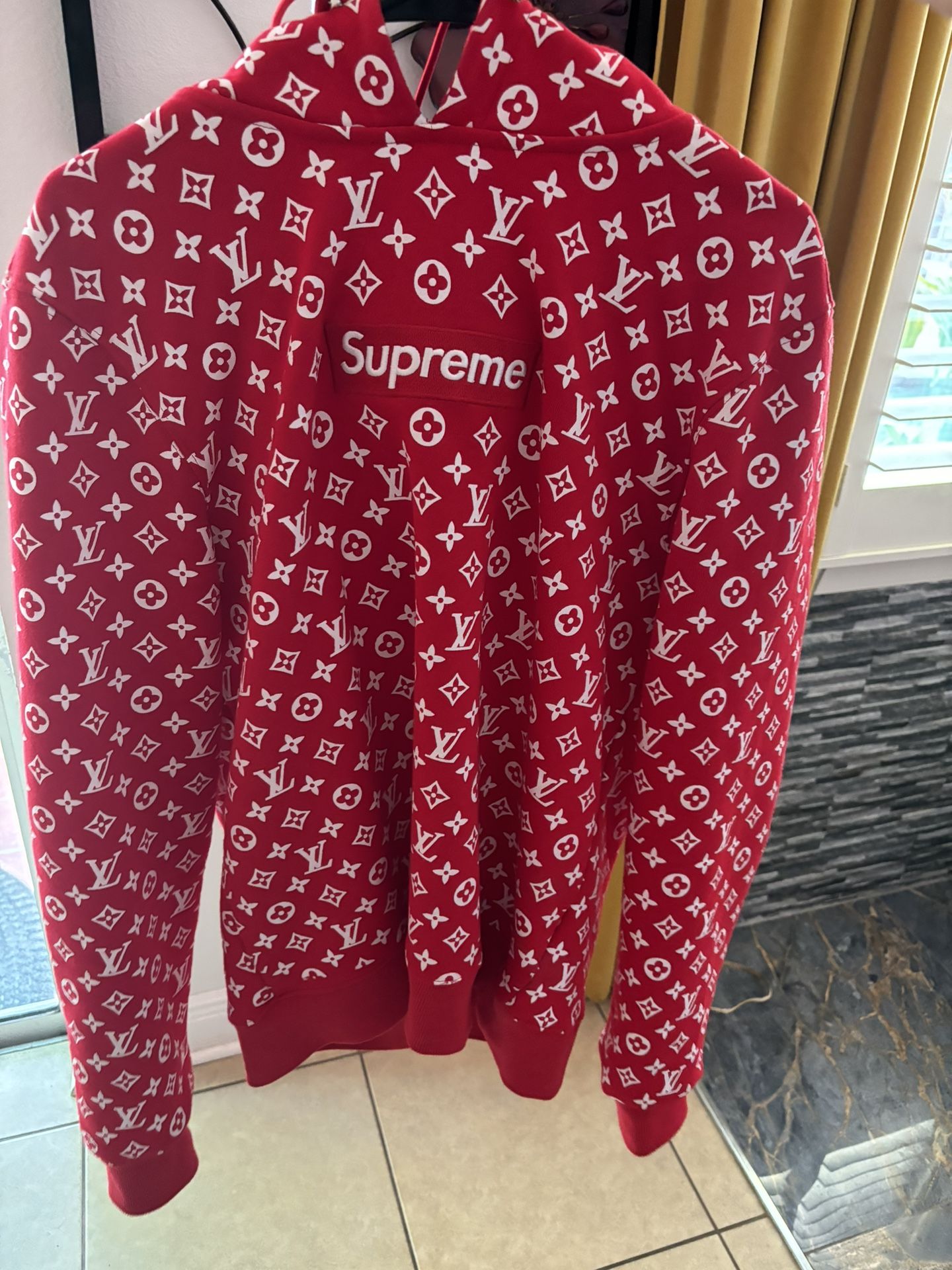 LV Louis Vuitton Supreme Hoodie 