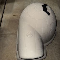 Igloo dog house small