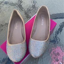 Girl’s Sz 51/2 Gold Glittery Flats