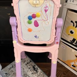 Children’s Easel (Dry Erase And Magnetic)