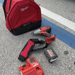 Milwaukee1/2 Impact Wrench M18, Utility Bucket Light No Light, Red Lithium, 5.0 Battery