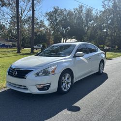 2014 Nissan Altima (96k Miles) 