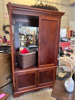 Wood cabinet