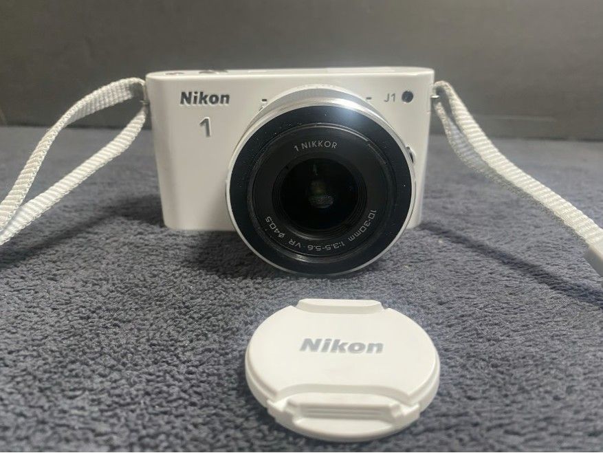 Nikon 1 J1 10.1MP Digital Camera White